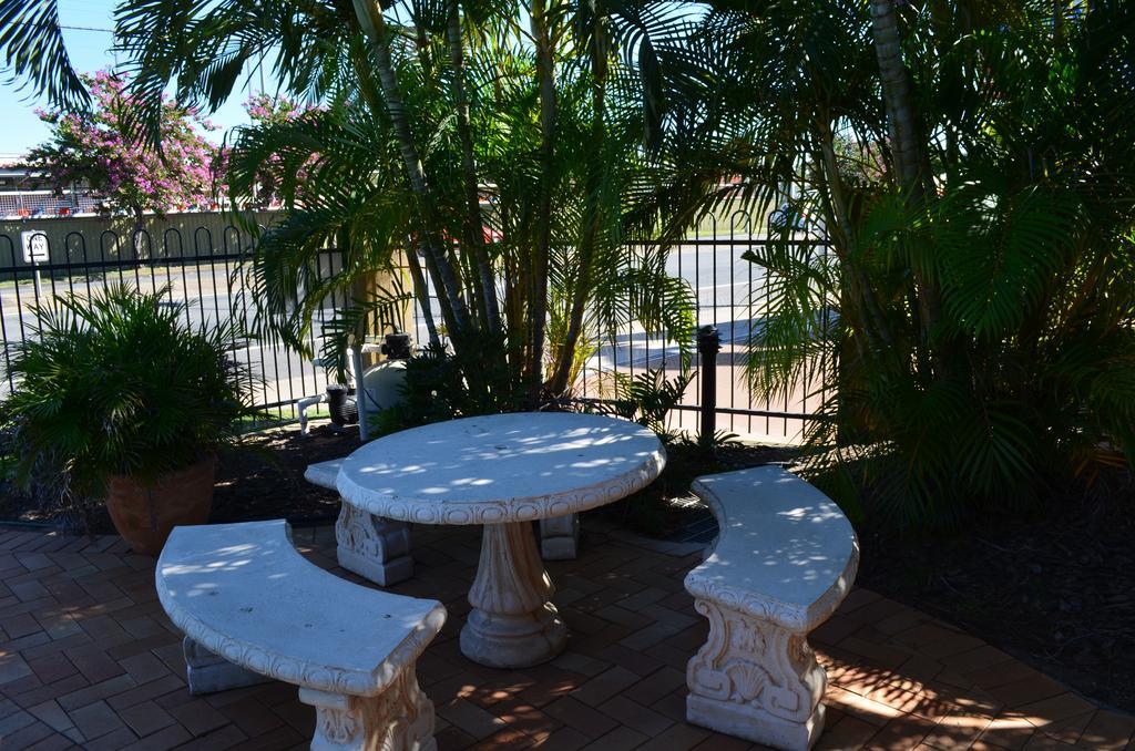 Rockhampton Palms Motor Inn מראה חיצוני תמונה