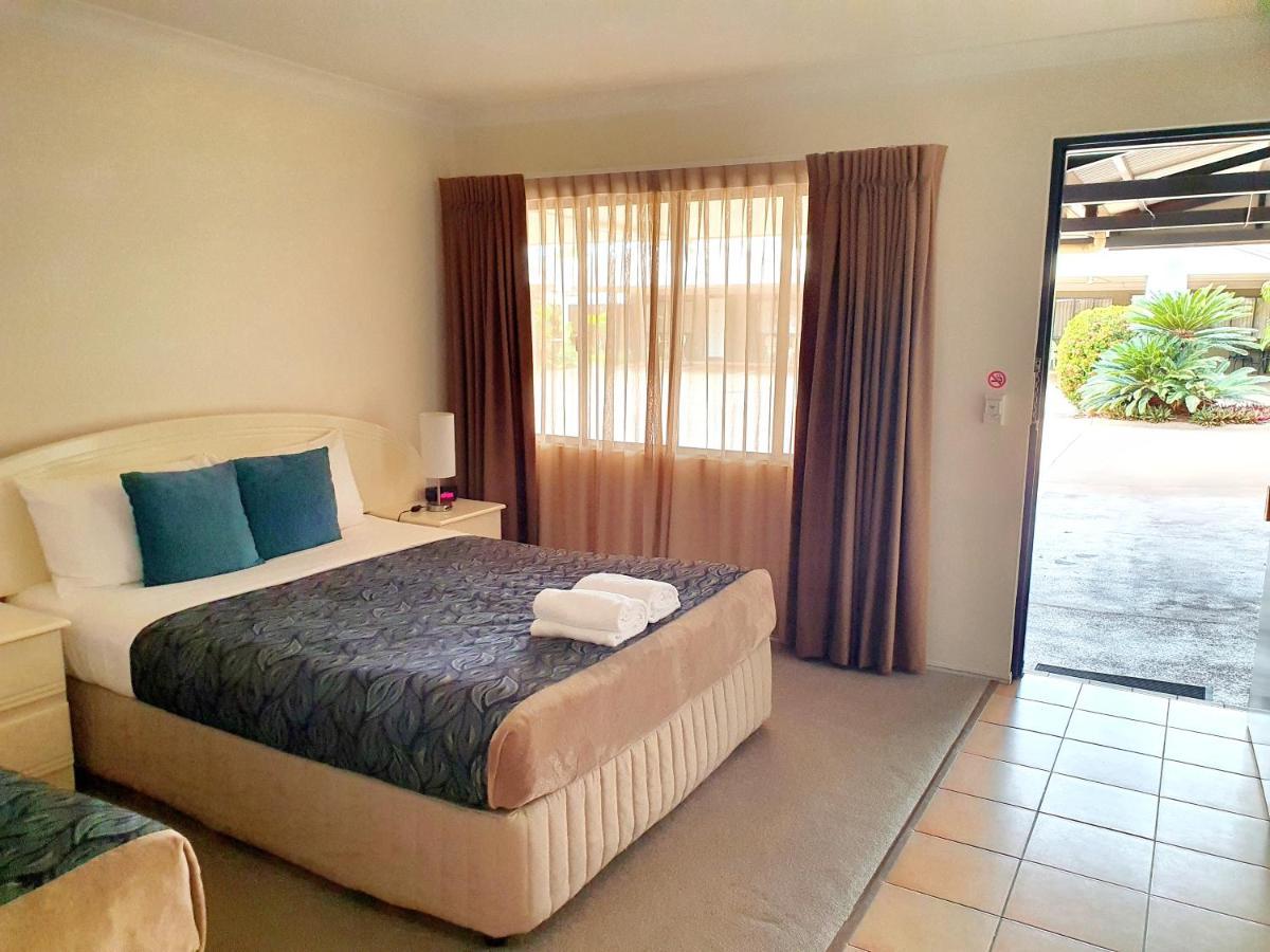 Rockhampton Palms Motor Inn מראה חיצוני תמונה