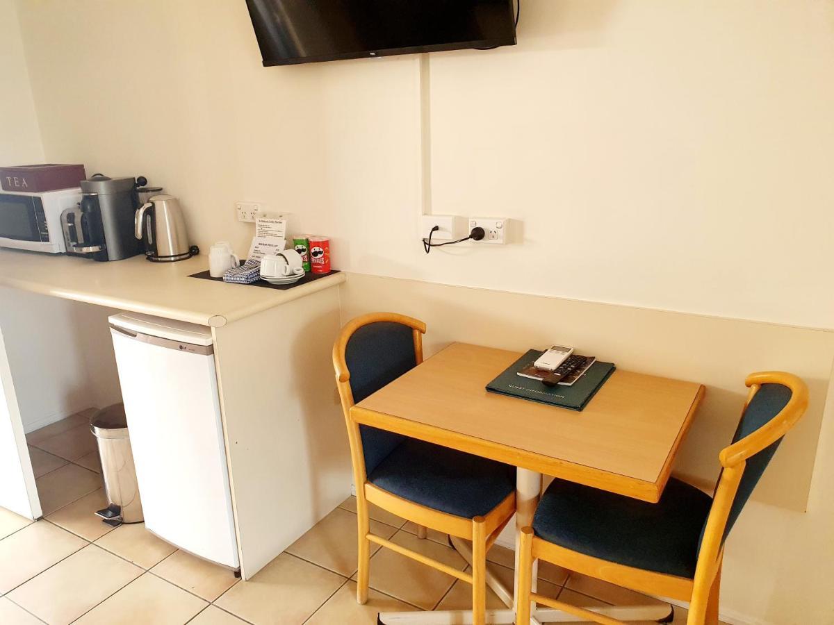 Rockhampton Palms Motor Inn מראה חיצוני תמונה