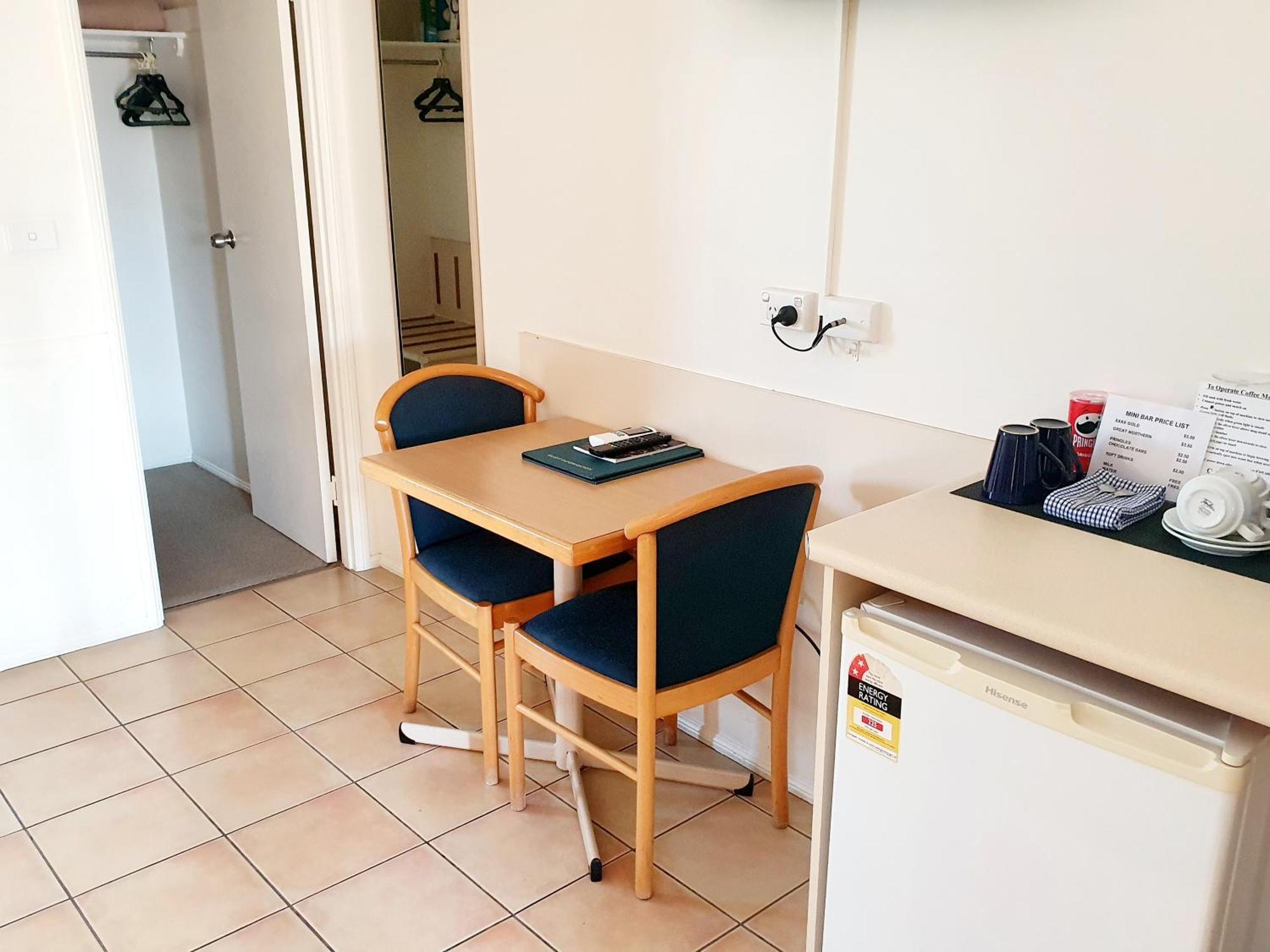 Rockhampton Palms Motor Inn חדר תמונה