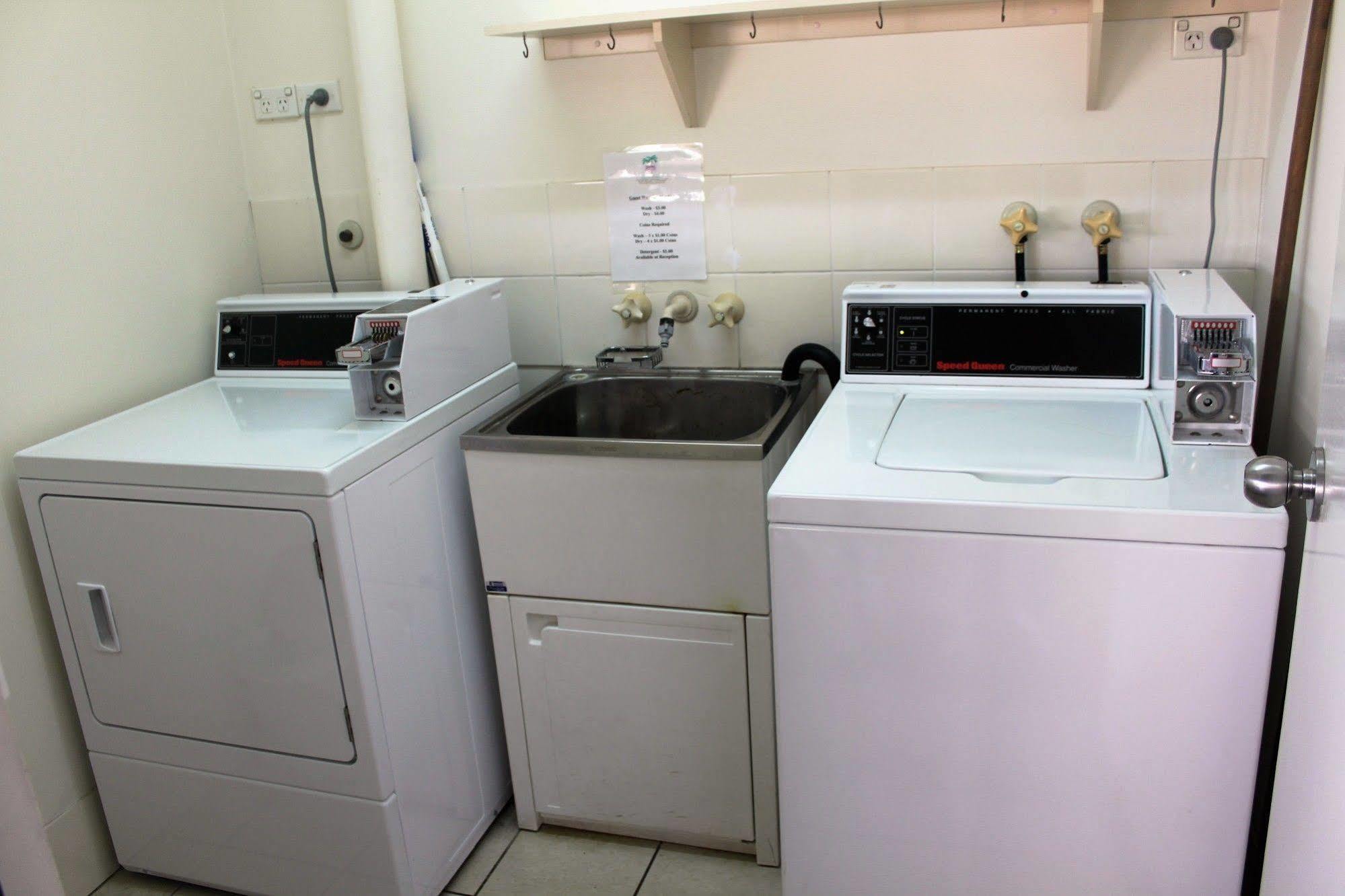 Rockhampton Palms Motor Inn מראה חיצוני תמונה